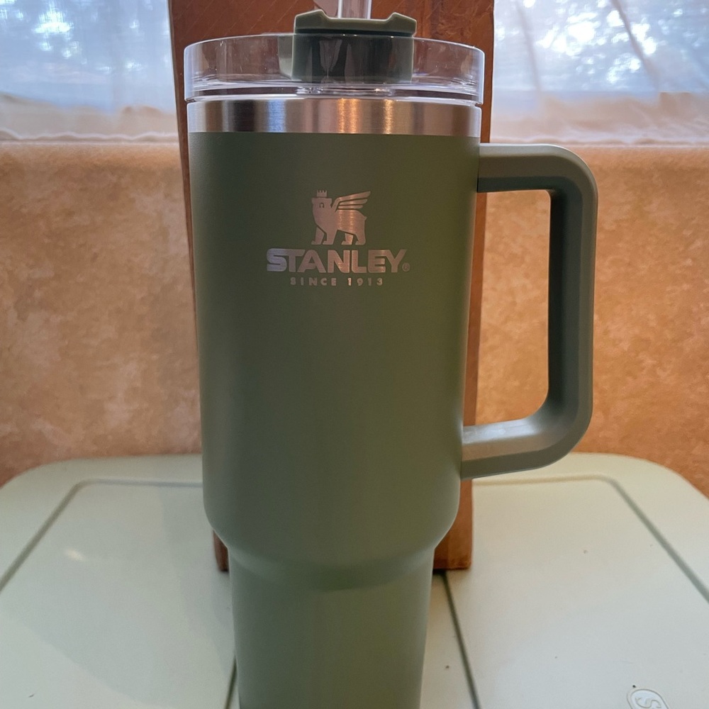 Green/Olive/Hunter Stanley 40oz Quencher Cup